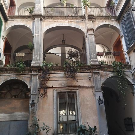 לינה וארוחת בוקר נאפולי Casa Pupetta מראה חיצוני תמונה