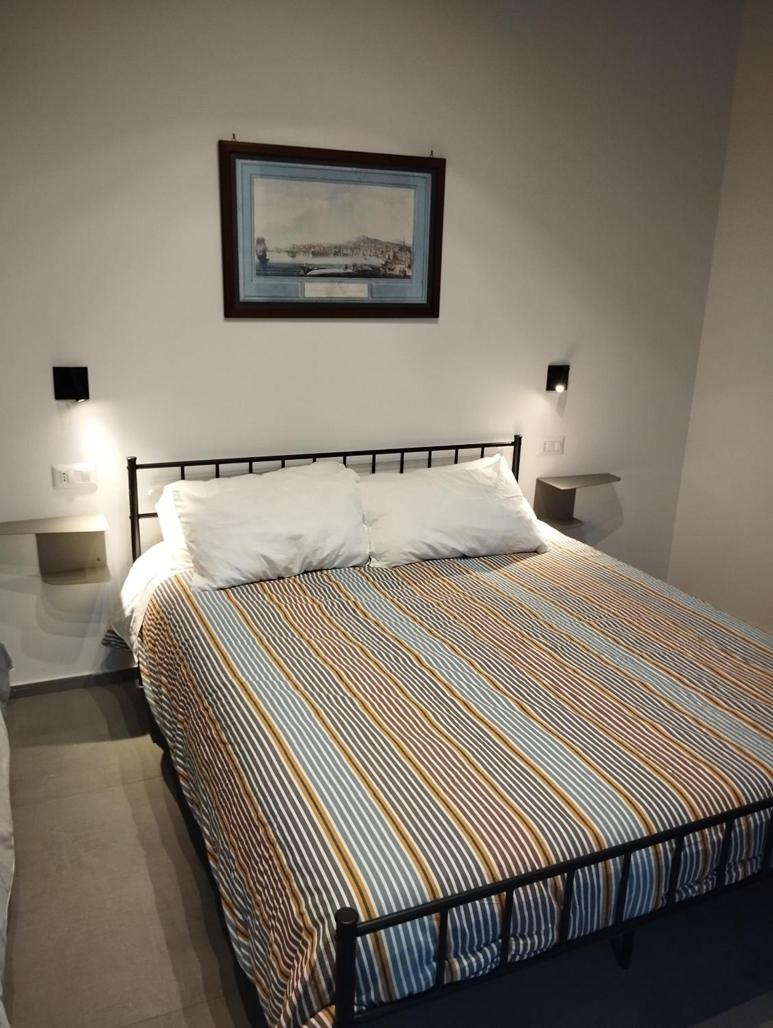 לינה וארוחת בוקר נאפולי Casa Pupetta חדר תמונה