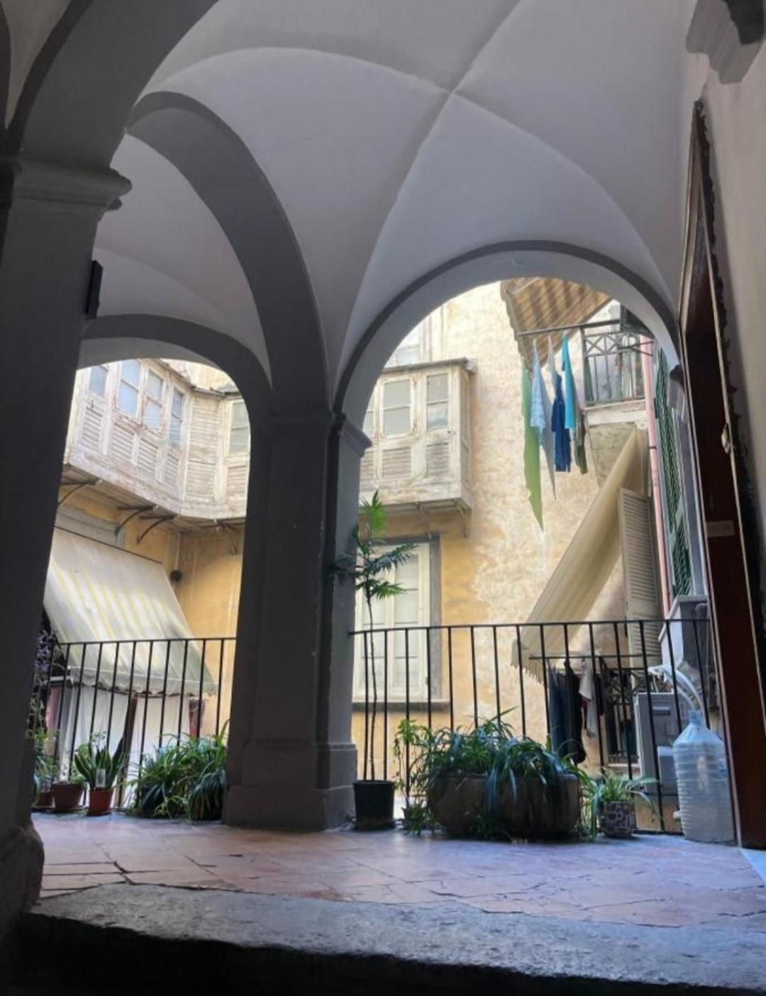 לינה וארוחת בוקר נאפולי Casa Pupetta מראה חיצוני תמונה